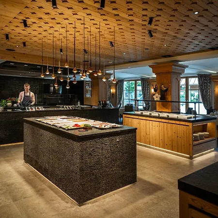 Alpenhotel Ischglerhof 4*