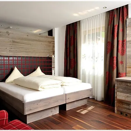 Hotel Alpenhotel Ischglerhof 4*