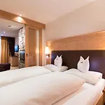Alpenhotel Ischglerhof Hotel 4*