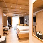 Alpenhotel Ischglerhof Hotel
