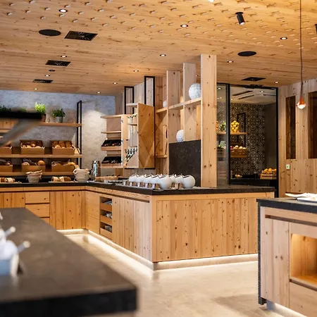 Alpenhotel Ischglerhof Szálloda