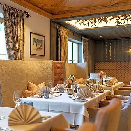 Alpenhotel Ischglerhof ايشجل