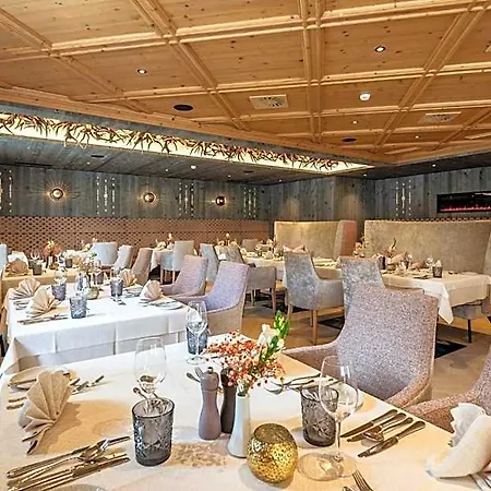 فندق Alpenhotel Ischglerhof