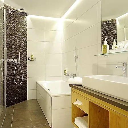 Alpenhotel Ischglerhof ايشجل