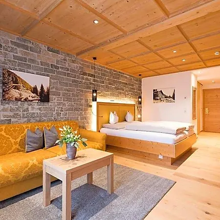 Alpenhotel Ischglerhof ايشجل