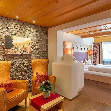 Alpenhotel Ischglerhof فندق