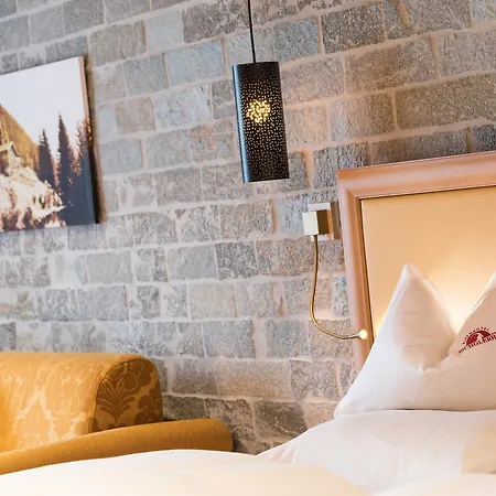 Otel Alpenhotel Ischglerhof