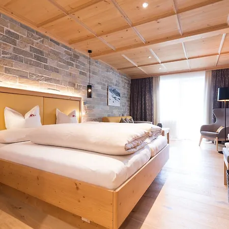 Alpenhotel Ischglerhof 4*
