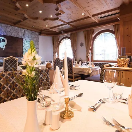 Alpenhotel Ischglerhof ايشجل
