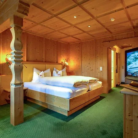Alpenhotel Ischglerhof Otel 4*