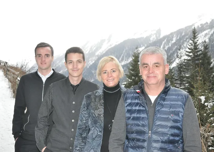 Alpenhotel Ischglerhof 이스크글