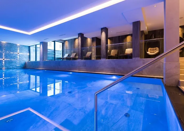 Alpenhotel Ischglerhof 이스크글