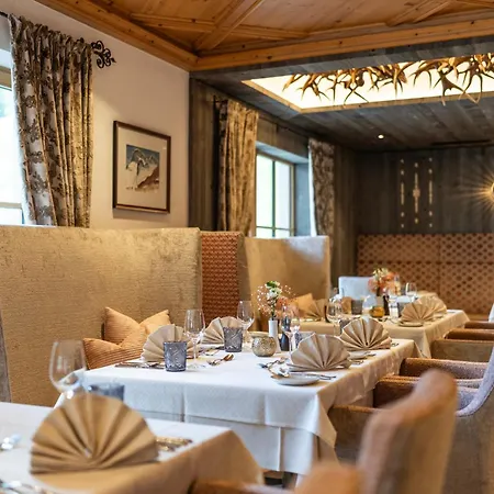 Alpenhotel Ischglerhof אישגל