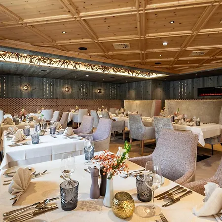 Alpenhotel Ischglerhof Отель 4*
